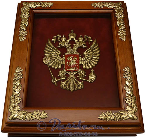 Деревянная ключница с Гербом России