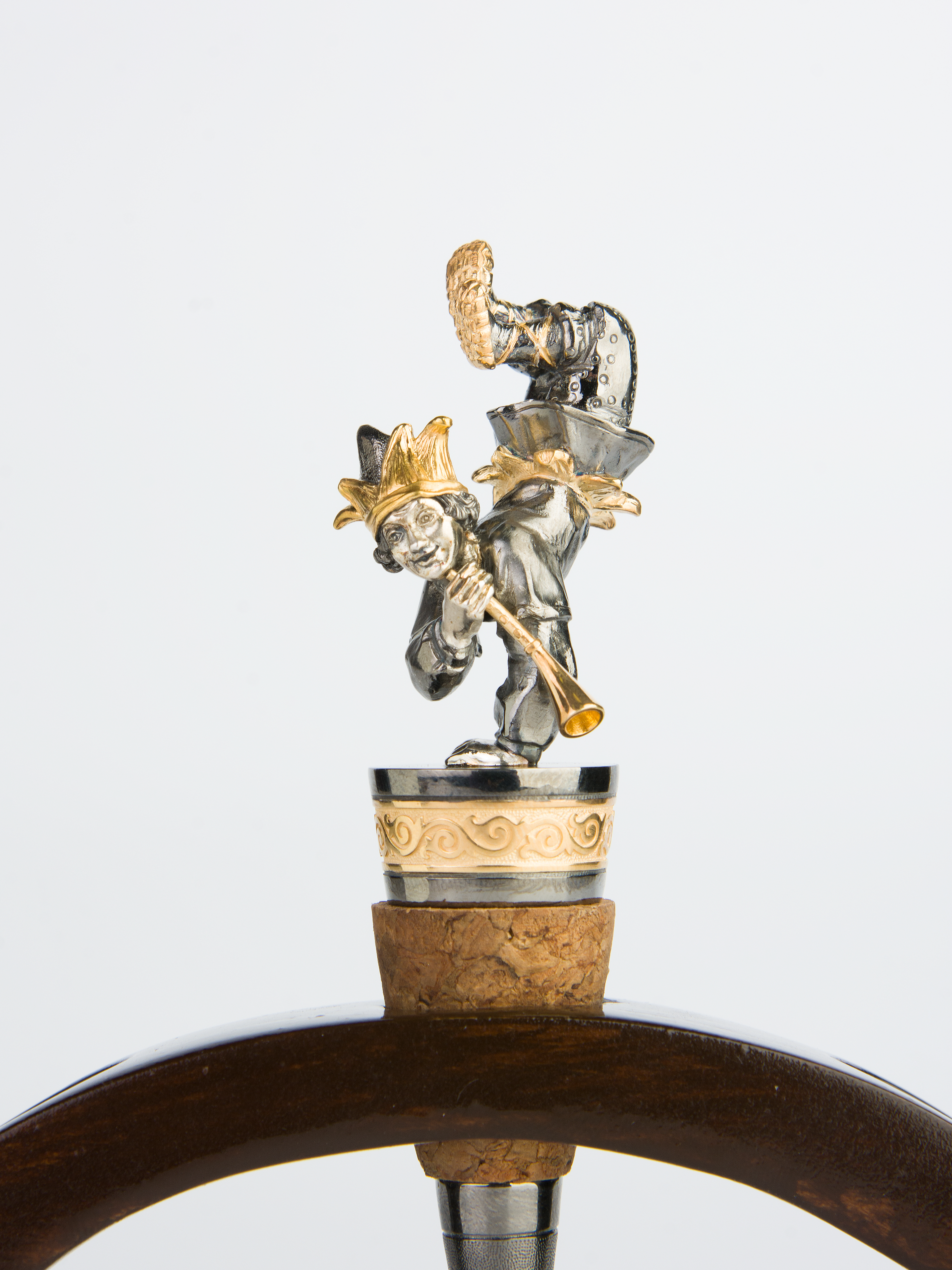 Пробочник «Скоморох с жалейкой»