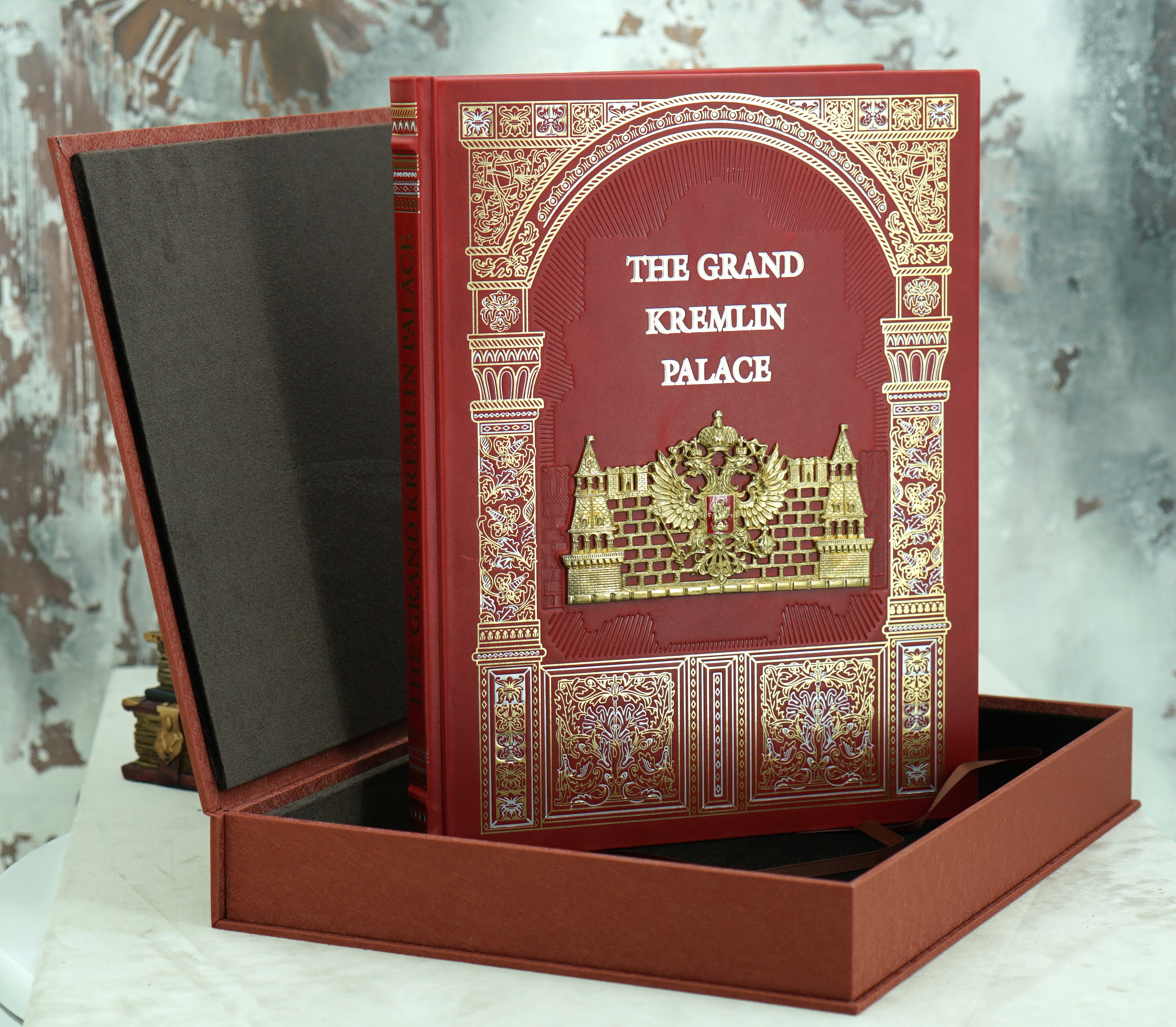 Книга «The Grand Kremlin Palace»