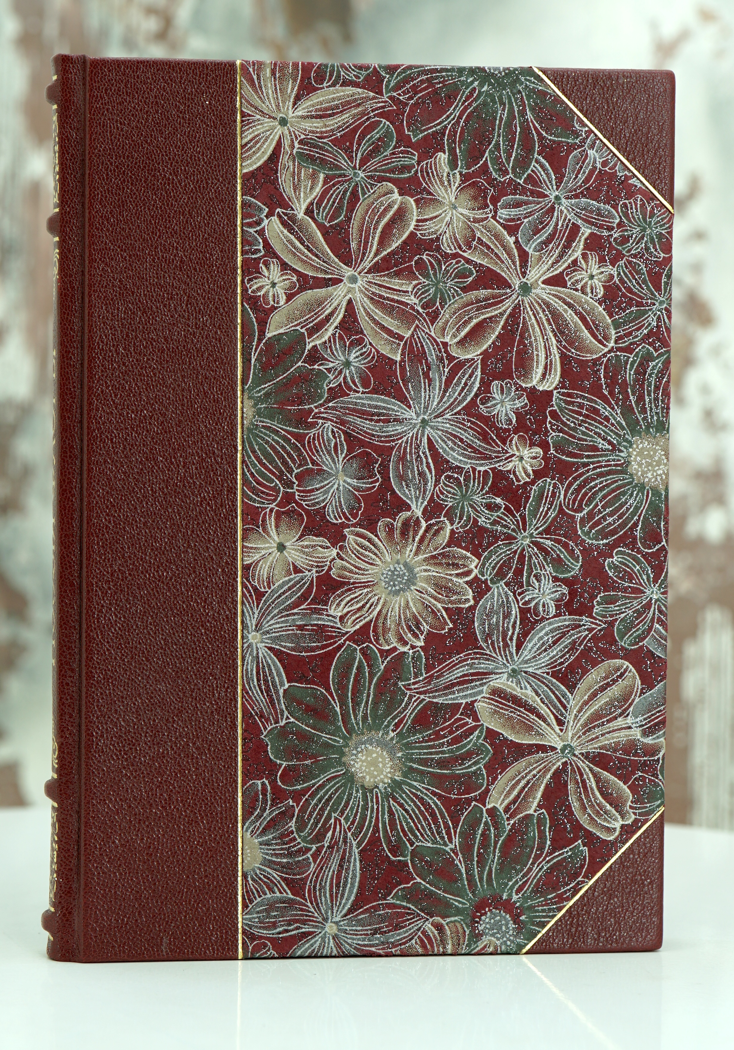 Антикварная книга «ПОЭЗIЯ ФЛОРЫ»