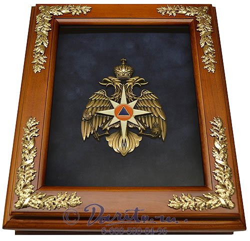 Деревянная ключница «Эмблема МЧС России»