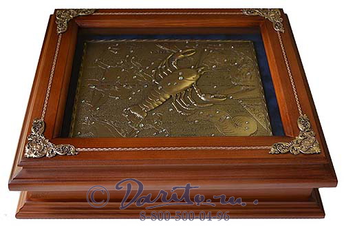 Деревянная ключница «Рак»