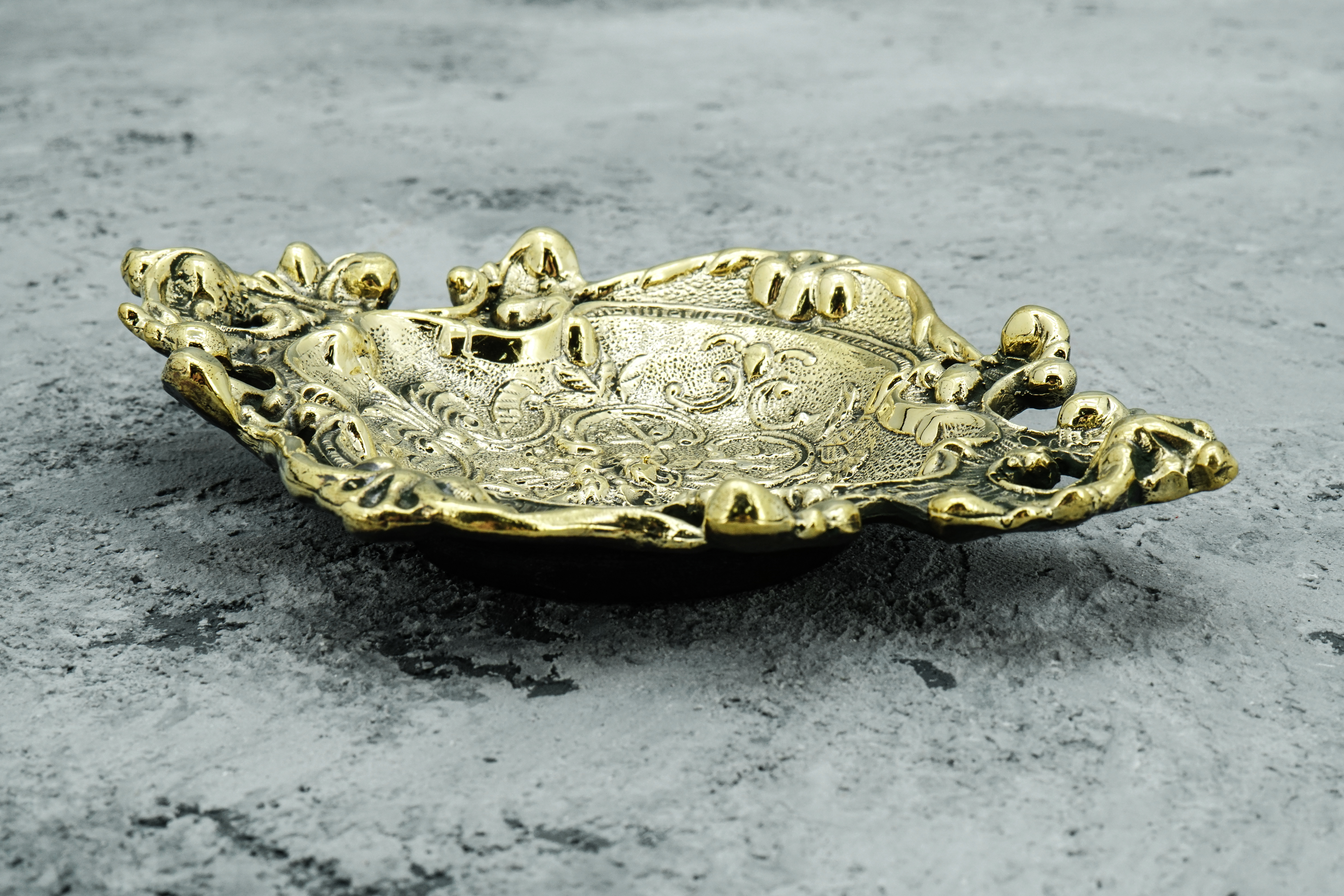 Пепельница из бронзы «Ажурная»