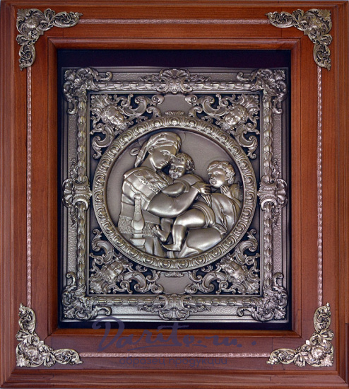 Подарочная деревянная ключница настенная «Мадонна с младенцем»