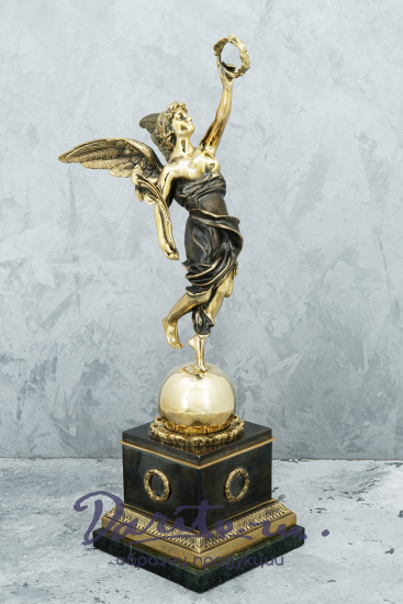 Скульптура из бронзы «Ангел восхваляющий»