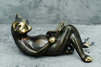 Скульптура из бронзы «Кот ученый»