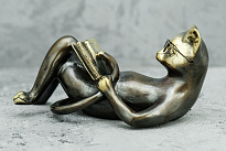 Скульптура из бронзы «Кот ученый»