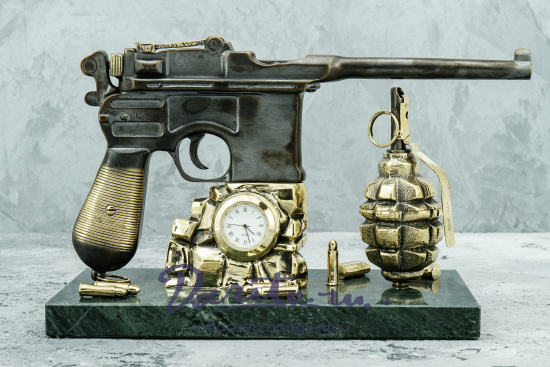 Письменный набор из бронзы «Маузер»