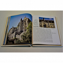 Книга с иллюстрациями «Архитектура. Всемирная история Архитектуры»