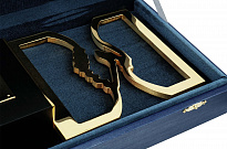 Подарочный сувенир «Рукопожатие. Сила партнерства»