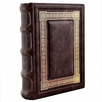Фотоальбом Классика в кожаном исполнении с золотым тиснением в цвете темно-коричневый