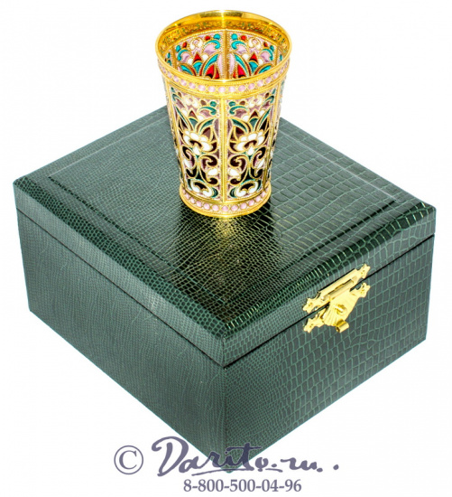 Стопка, отделка эмаль, позолота, розовый узор