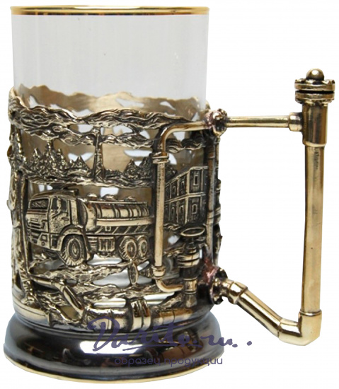 Подстаканник из латуни «Нефтедобыча»