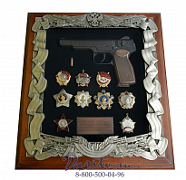 Деревянная ключница «Стечкин с наградами СССР»