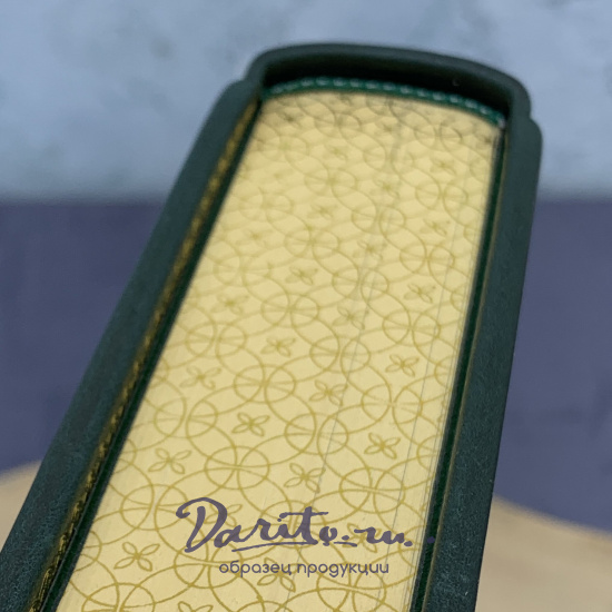 Подарочная книга Стругацкие А.Н. и Б.Н. Улитка на склоне в кожаном переплете